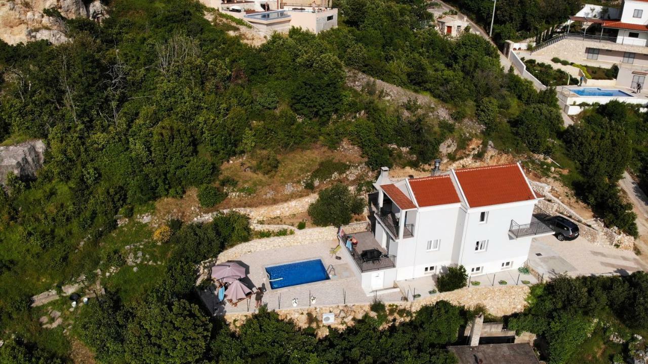 פודגורה Villa With Sea View מראה חיצוני תמונה